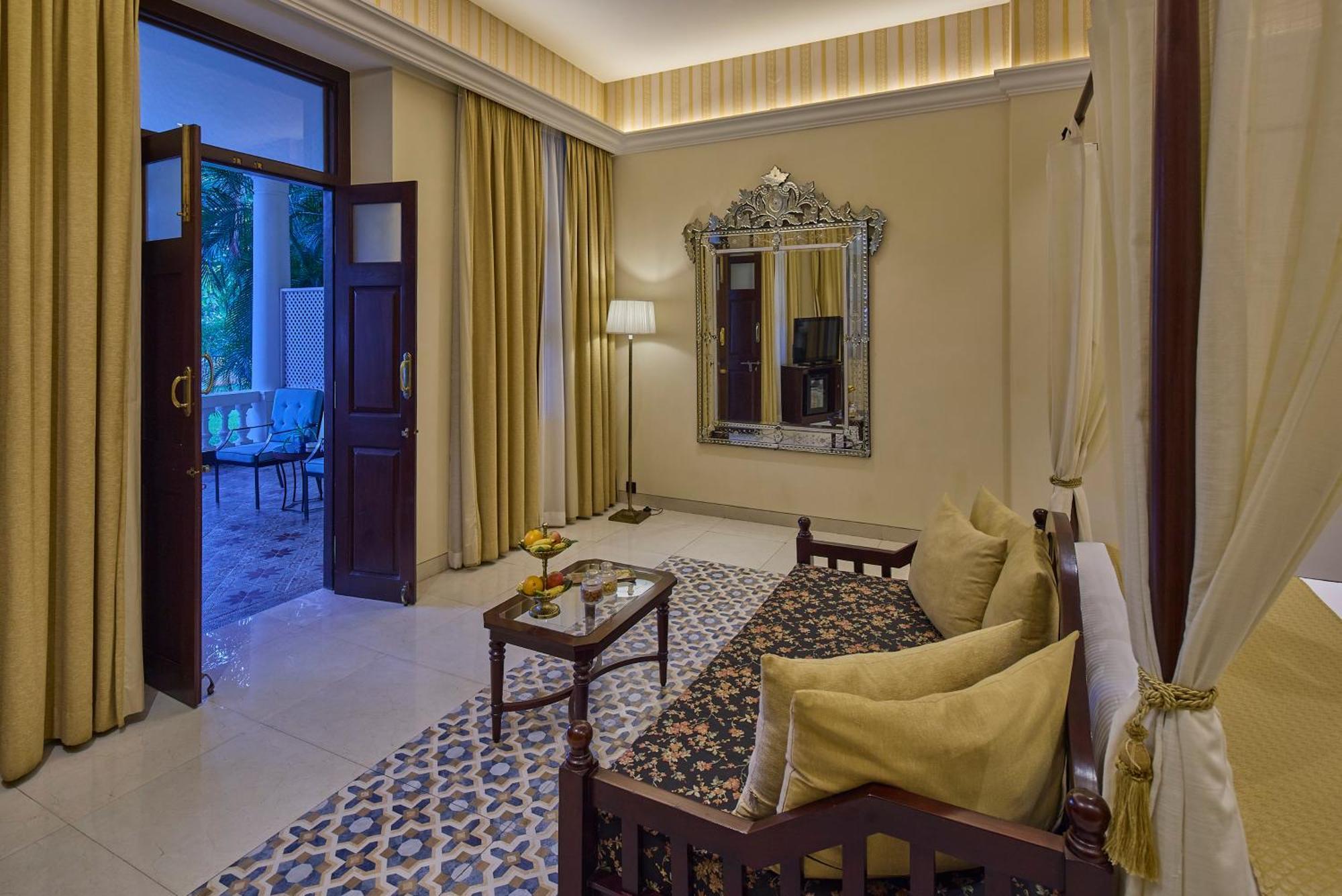 Royal Orchid Metropole Mysore Exterior foto