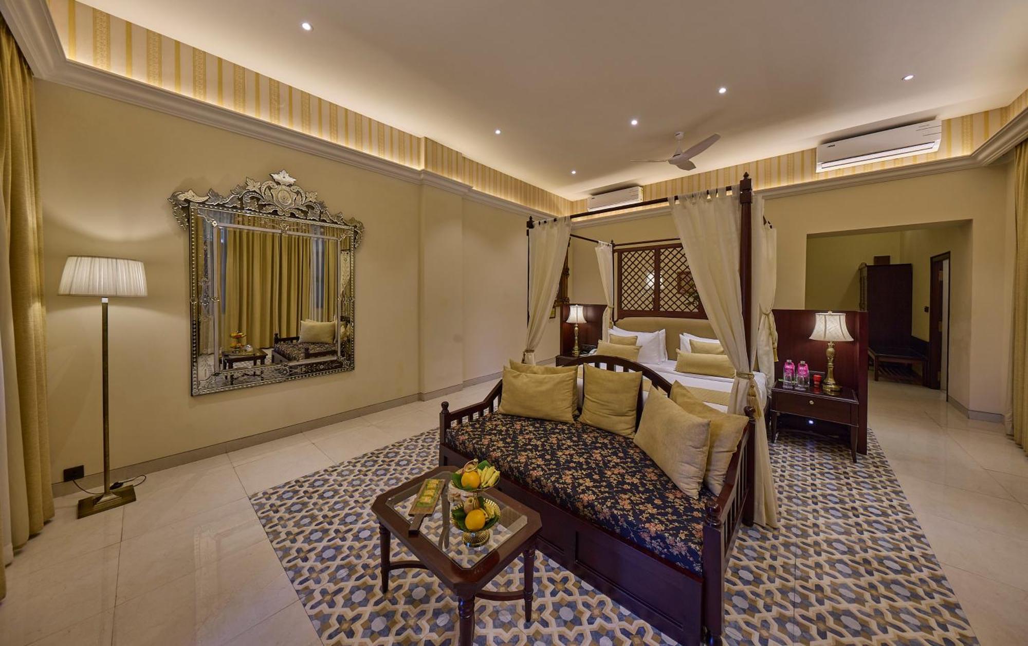 Royal Orchid Metropole Mysore Exterior foto