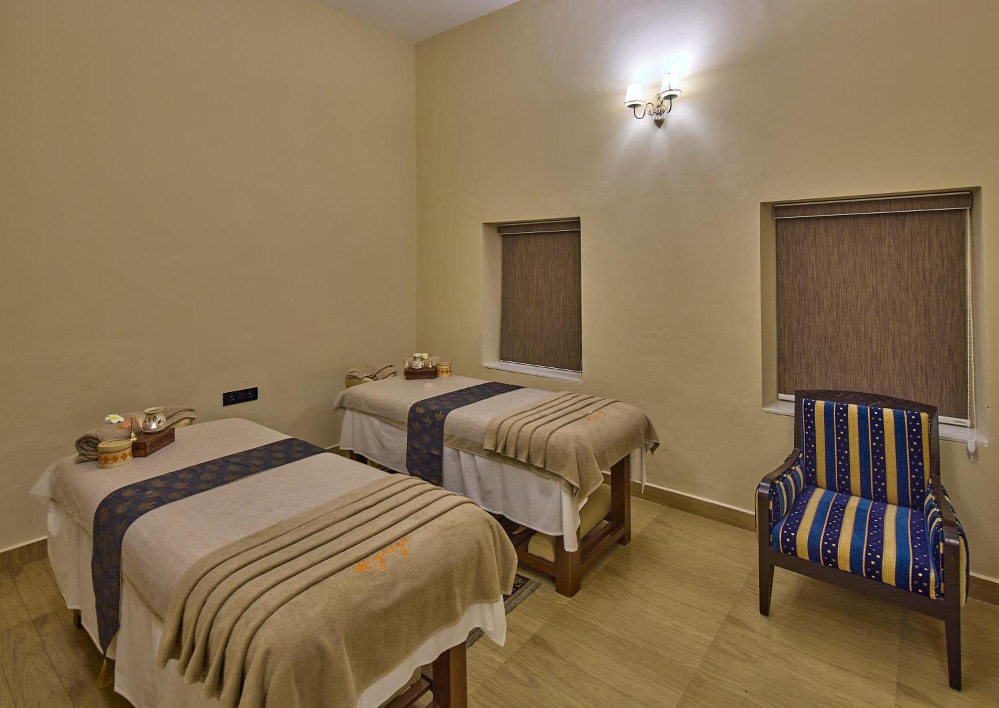 Royal Orchid Metropole Mysore Exterior foto