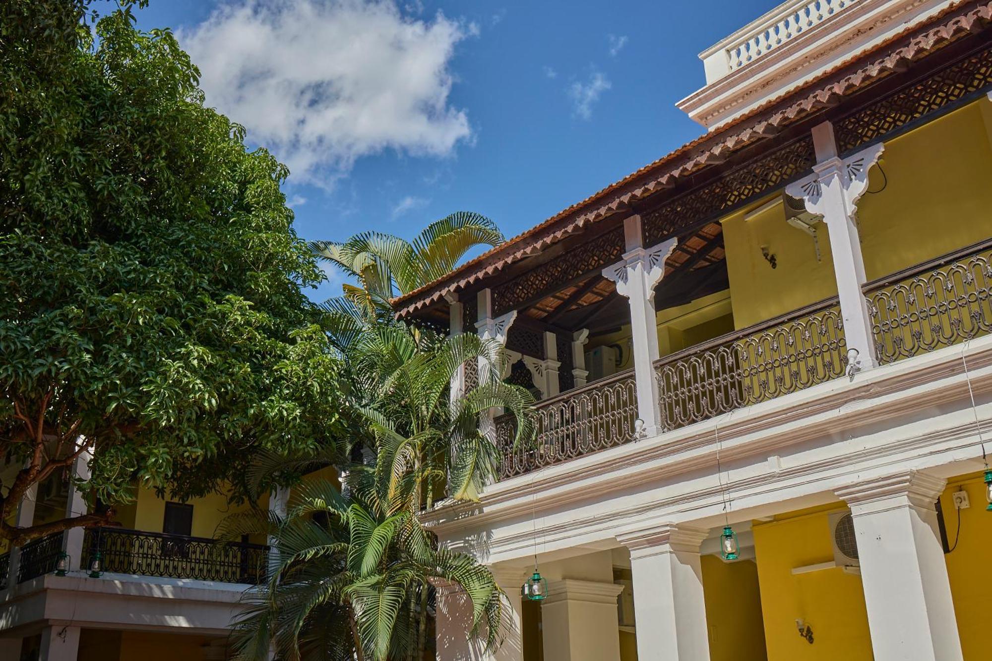 Royal Orchid Metropole Mysore Exterior foto