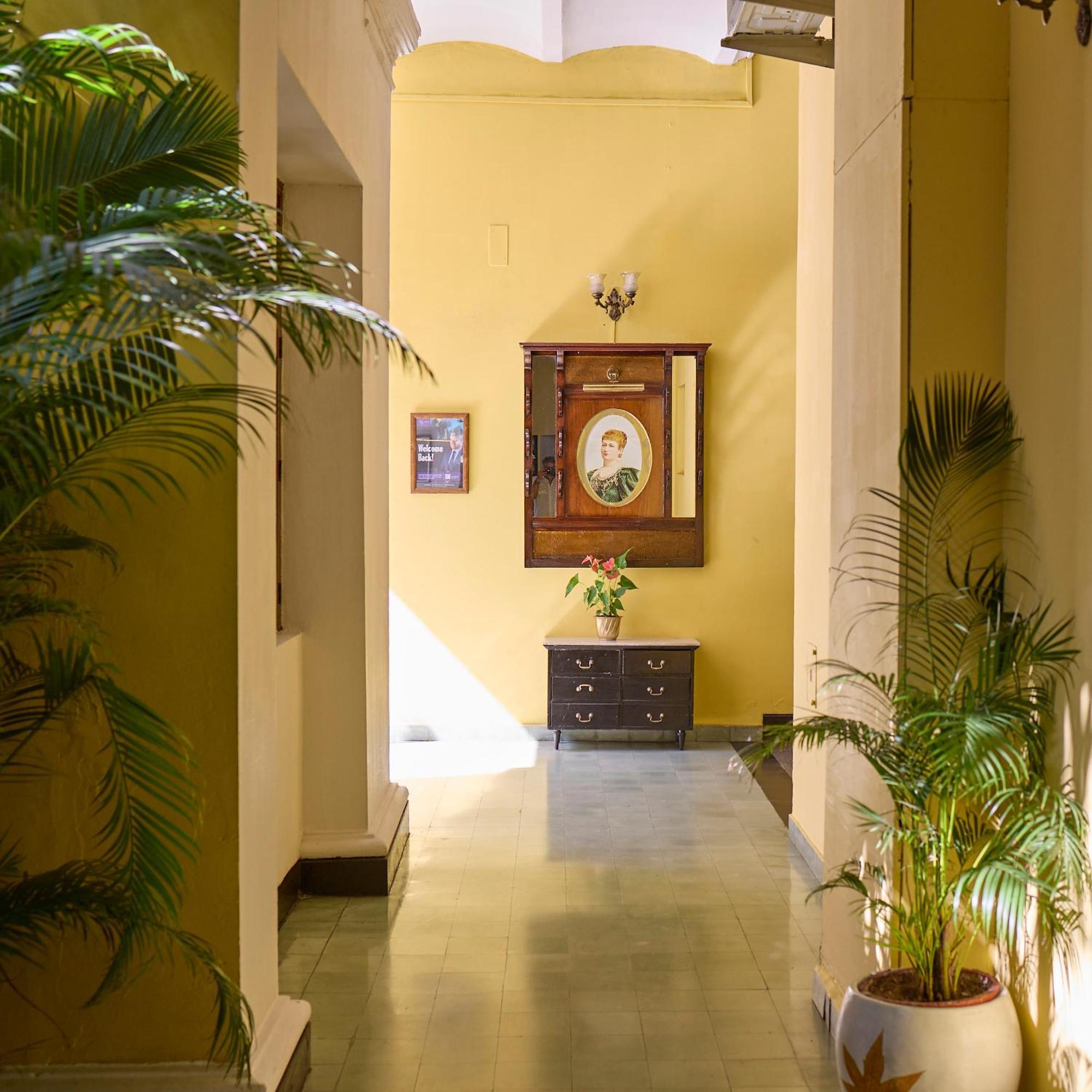 Royal Orchid Metropole Mysore Exterior foto