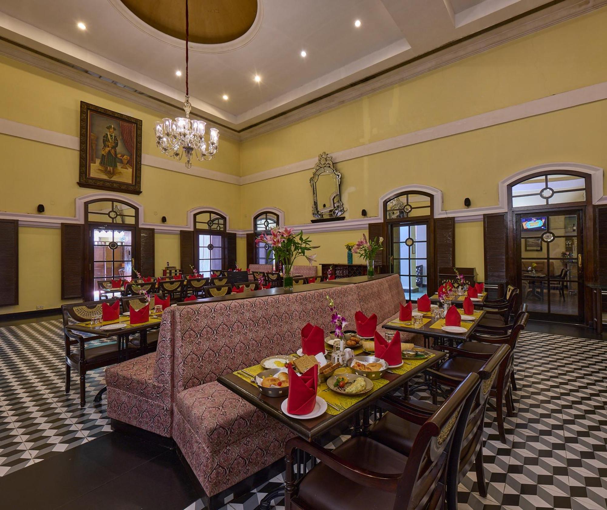 Royal Orchid Metropole Mysore Exterior foto