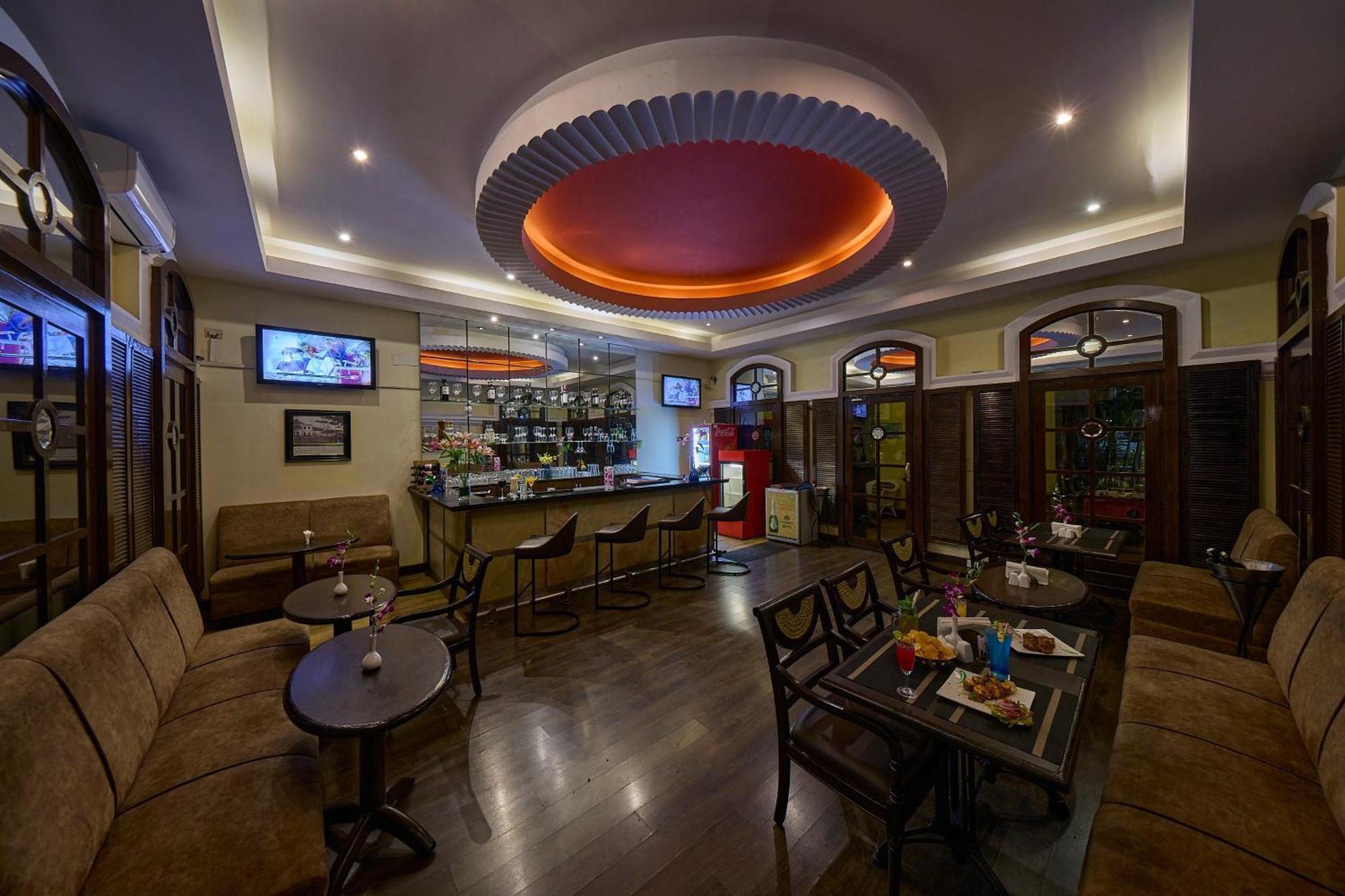 Royal Orchid Metropole Mysore Exterior foto